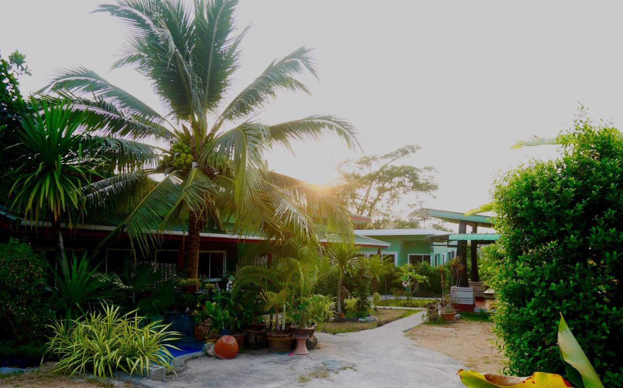 Hotel Suntalee House Nai Yang Beach Exterior foto